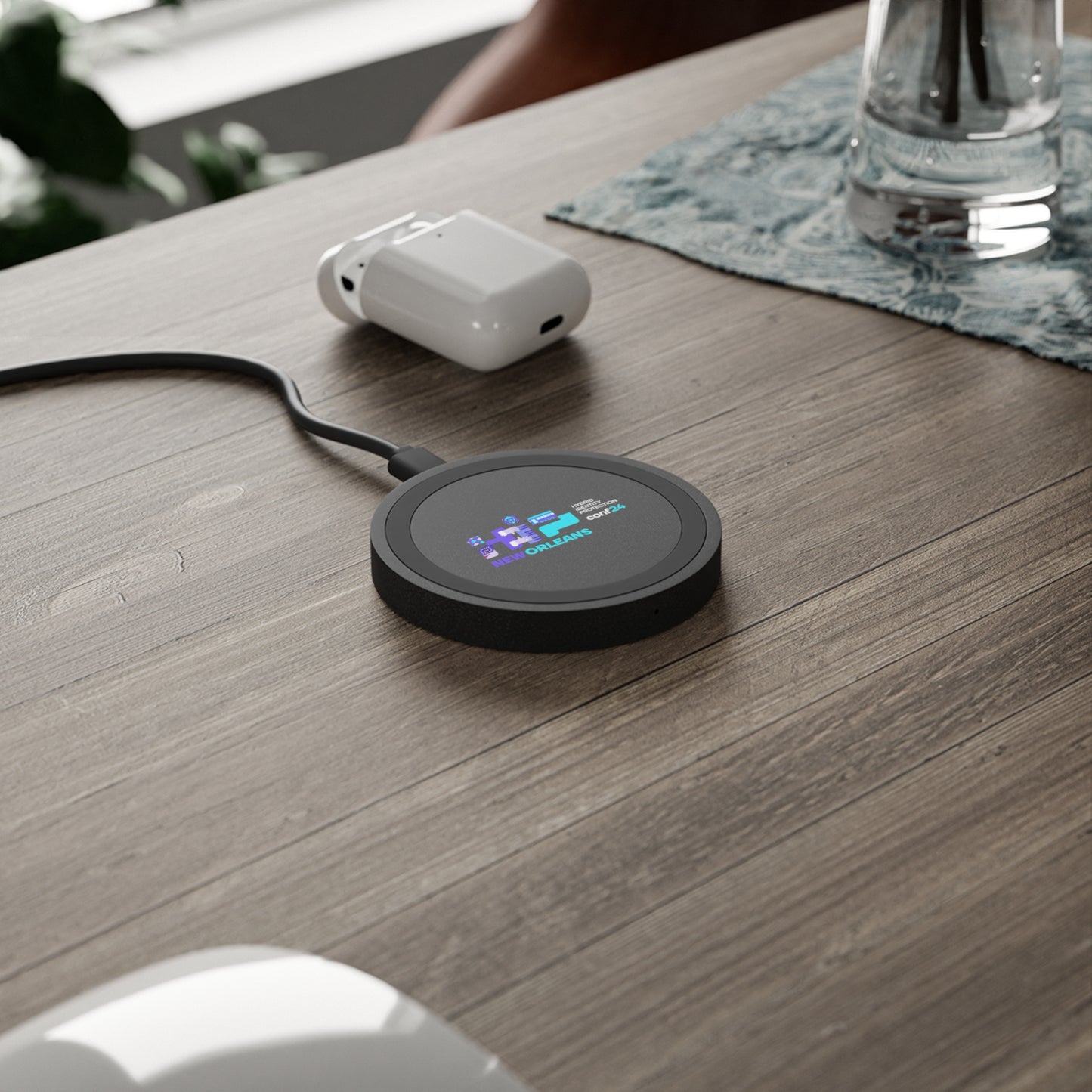 Quake Wireless Charging Pad - NOLA