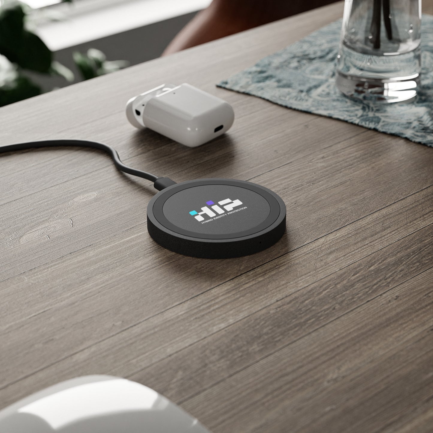 Quake Wireless Charging Pad - HIP